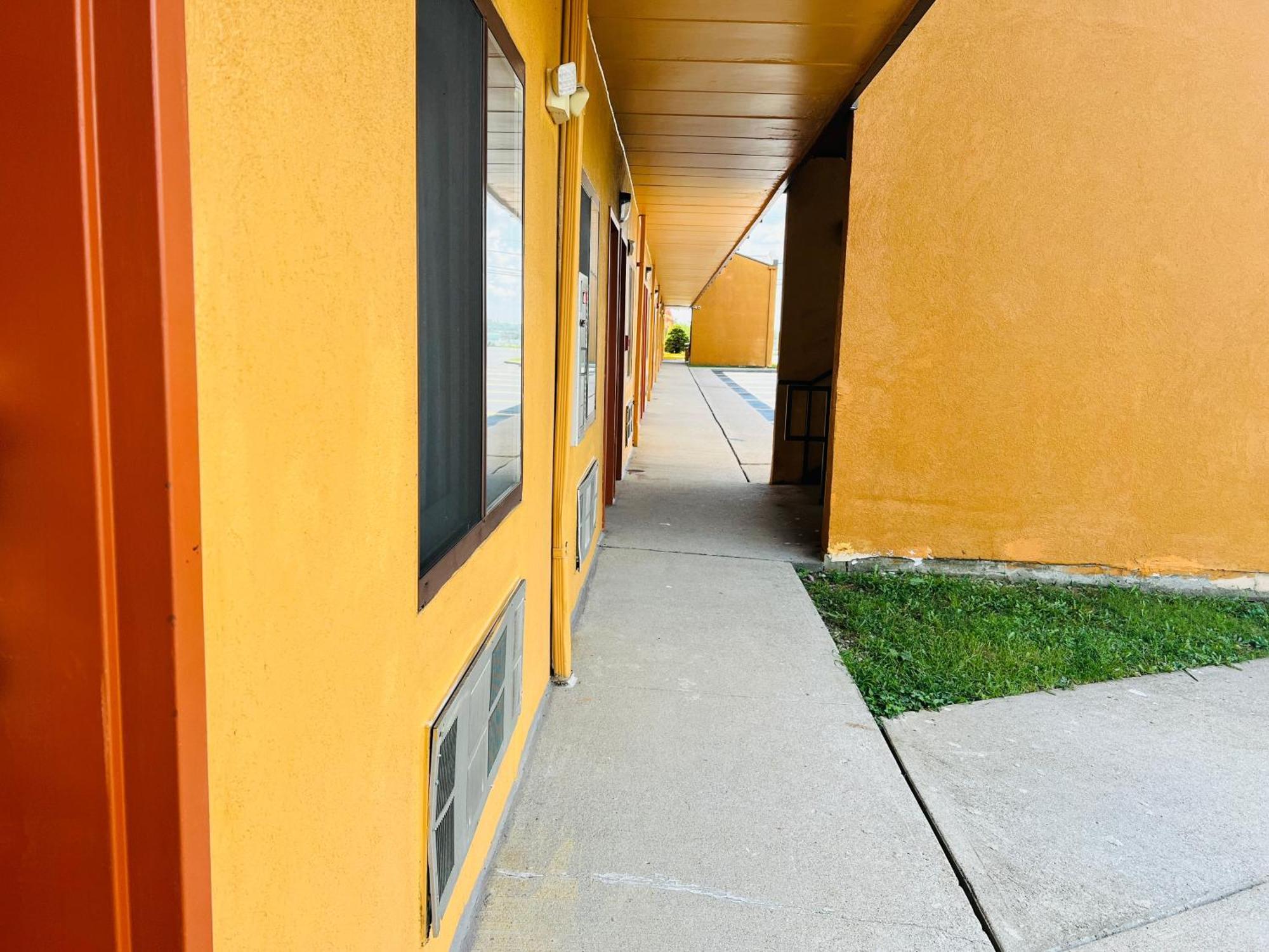 Value Stays By Oyo I-64 Winchester Exterior foto